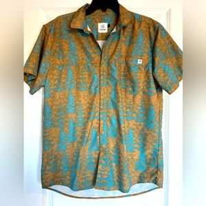 Flylow shirt men’s size large pine trees buttons